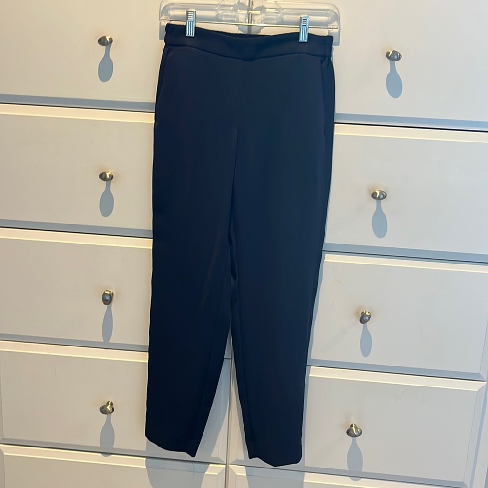 Jcrew Navy Trouser in size 2! In great condition